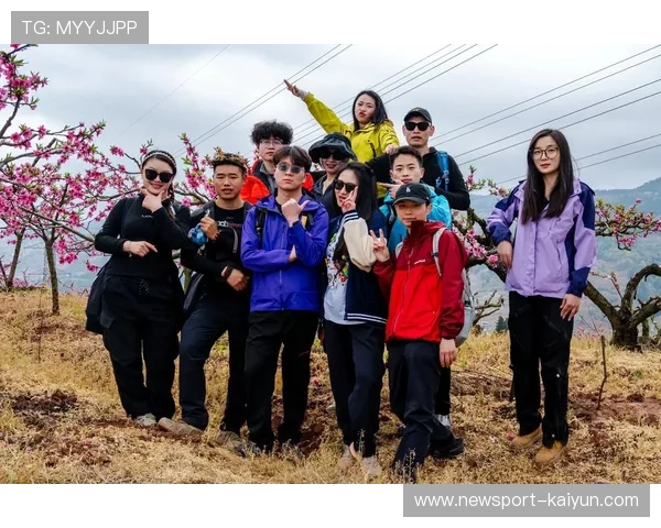 徒步探索山野风光体验自然与挑战自我极限的完美指南